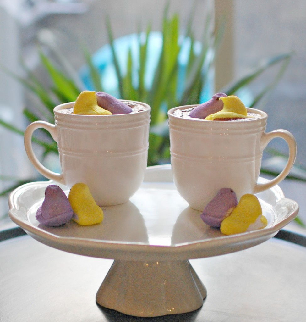 Easy Easter Hot Chocolate | knittedbliss.com