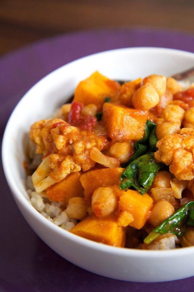 Pin Ups and Link Love: Chickpea nd Sweet Potato Curry| knittedbliss.com