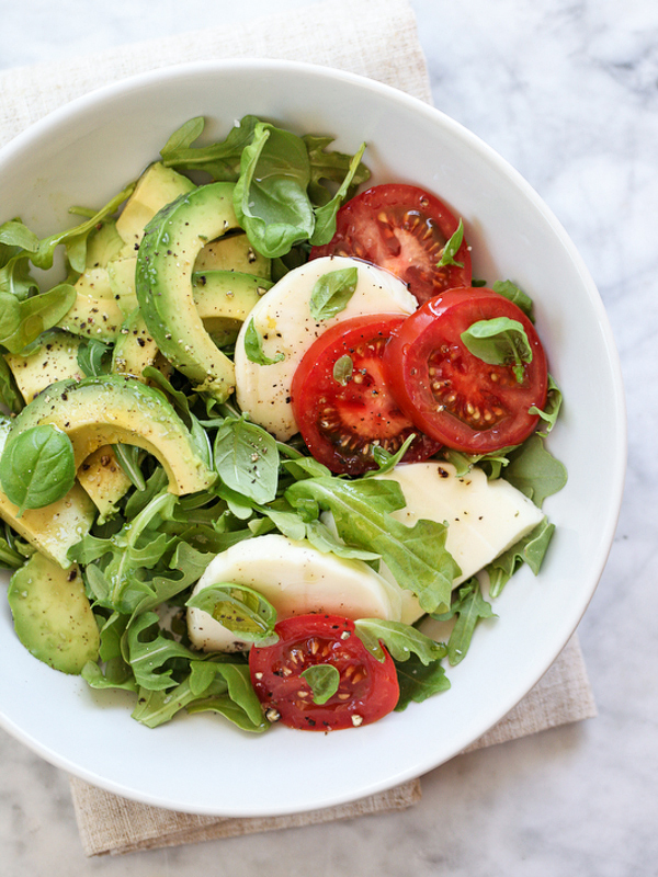 Pin Ups and Link Love: Avocado Caprese Salad | knittedbliss.com
