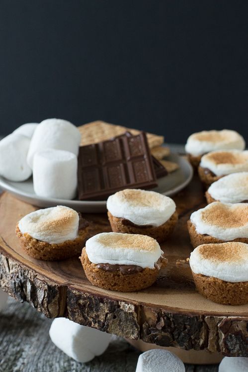 Pin Ups and Link Love: S'mores Cups | knittedbliss.com