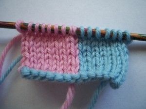 Pin Ups and Link Love: How to Knit Intarsia | knittedbliss.com