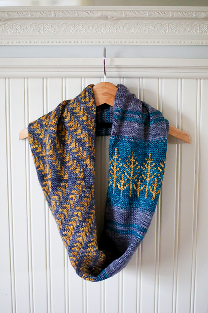 Modification Monday: Modified Pine Bough Cowl | knittedbliss.com