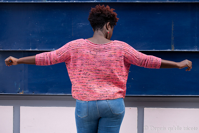 Modification Monday: Peach modified Boxy | knittedbliss.com