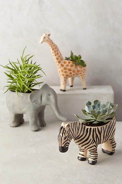 Pin Ups and Link Love: Wildlife Planters| knittedbliss.com