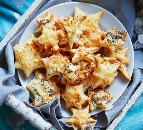 Pin Ups and Link Love: Cheese Stars | knittedbliss.com