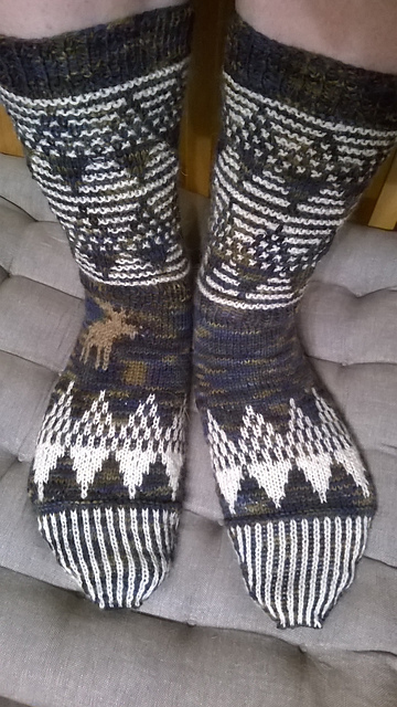 Modification Monday: Rebus Socks | knittedbliss.com