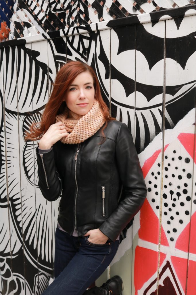 Casu Cowl | Darn Good Yarn | knittedbliss.com