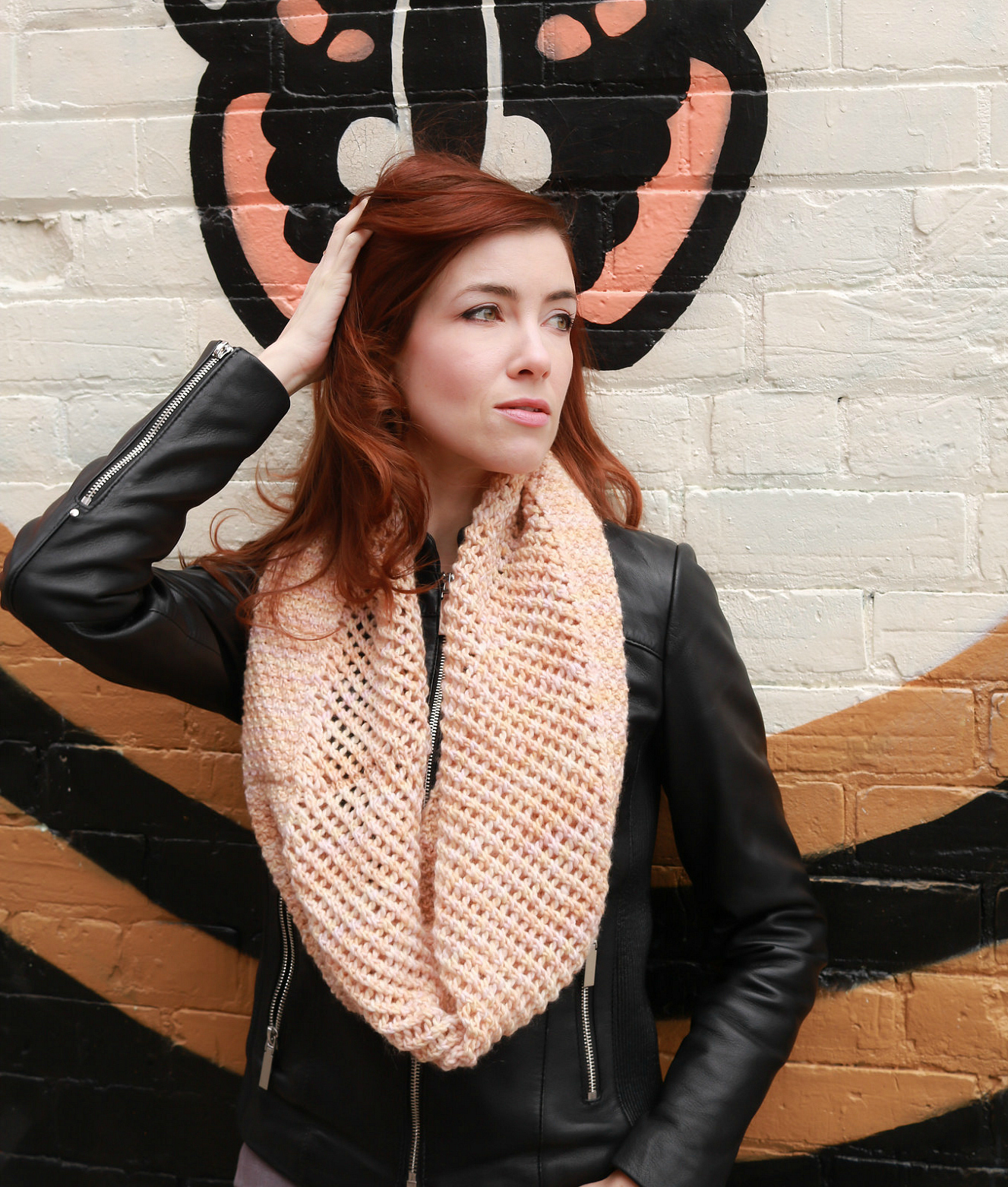 Casu Cowl | Darn Good Yarn | Knittedbliss.com